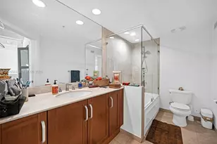 7728 Collins Ave, Miami Beach, FL 33141 - Photo 25