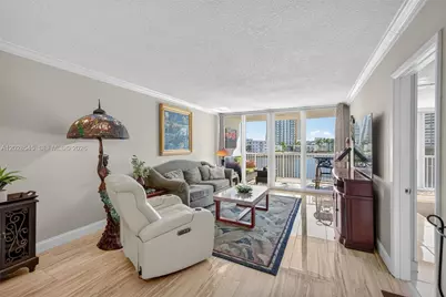 121 Golden Isles Dr #205, Hallandale Beach, FL 33009 - Photo 15