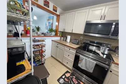 9281 Sunrise Lakes Blvd #209, Sunrise, FL 33322 - Photo 3