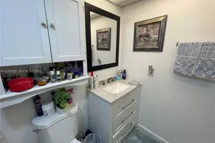 9281 Sunrise Lakes Blvd, Sunrise, FL 33322 - Photo 35