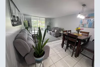 9281 Sunrise Lakes Blvd #209, Sunrise, FL 33322 - Photo 11