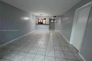 9281 Sunrise Lakes Blvd, Sunrise, FL 33322 - Photo 23