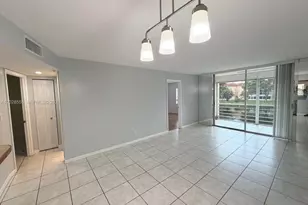 9281 Sunrise Lakes Blvd, Sunrise, FL 33322 - Photo 19