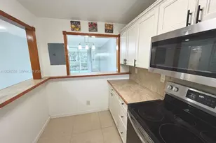 9281 Sunrise Lakes Blvd, Sunrise, FL 33322 - Photo 3