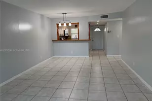9281 Sunrise Lakes Blvd, Sunrise, FL 33322 - Photo 21