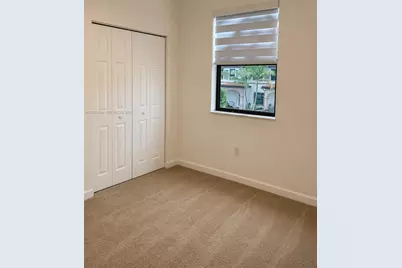 3368 W 105th Ter, Hialeah, FL 33018 - Photo 13