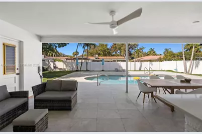 3460 N 46th Ave, Hollywood, FL 33021 - Photo 11