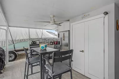 10345 NW 35th Ct, Miami, FL 33147 - Photo 27