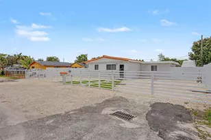 10345 NW 35th Ct, Miami, FL 33147 - Photo 47