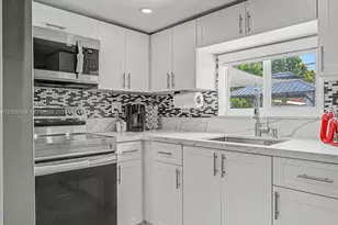 10345 NW 35th Ct, Miami, FL 33147 - Photo 9