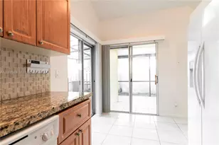 1341 Seagrape Cir, Weston, FL 33326 - Photo 7