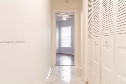 1341 Seagrape Cir, Weston, FL 33326 - Photo 9