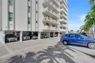 7133 Bay Dr, Miami Beach, FL 33141 - Photo 19