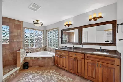 8226 NW 41st St, Coral Springs, FL 33065 - Photo 25