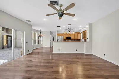 8226 NW 41st St, Coral Springs, FL 33065 - Photo 19