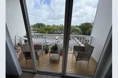 3551 SW 9th Ter #409, Miami, FL 33135 - Photo 5