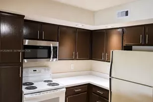 731 Vista Isles Dr, Sunrise, FL 33325 - Photo 9