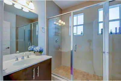 10555 NW 69th Ter, Doral, FL 33178 - Photo 37