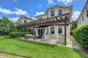 10555 NW 69th Terrace, Doral, FL 33178 - Photo 9