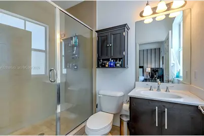10555 NW 69th Ter, Doral, FL 33178 - Photo 41
