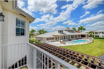 10555 NW 69th Ter, Doral, FL 33178 - Photo 33