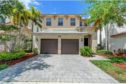 10555 NW 69th Ter, Doral, FL 33178 - Photo 15