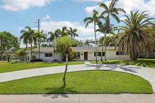 14401 SW 98th Ct, Miami, FL 33176 - Photo 1