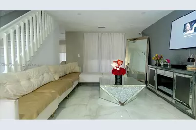 18499 NW 52nd Path, Miami Gardens, FL 33055 - Photo 5