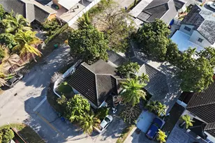 18499 NW 52nd Path, Miami Gardens, FL 33055 - Photo 25
