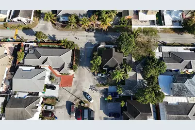 18499 NW 52nd Path, Miami Gardens, FL 33055 - Photo 29