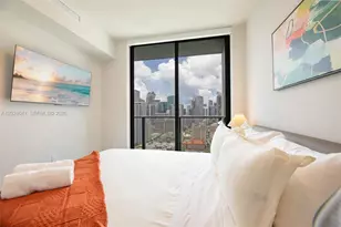 121 NE 5th St, Miami, FL 33132 - Photo 13
