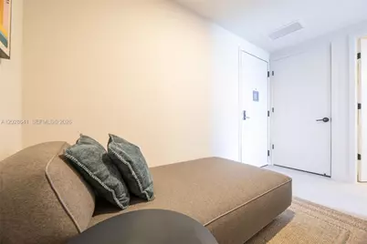 121 NE 5th St #3103, Miami, FL 33132 - Photo 25