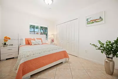 7819 NW 166th Ter, Miami Lakes, FL 33016 - Photo 23