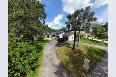 13324 SW 106th Ave, Miami, FL 33176 - Photo 3