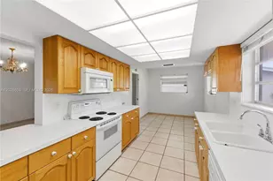 2210 N 52nd Ave, Hollywood, FL 33021 - Photo 15