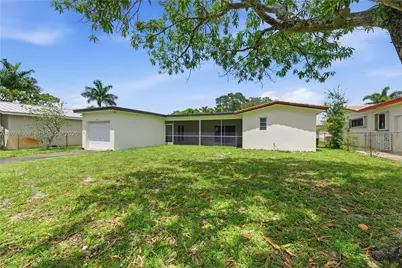 2210 N 52nd Ave, Hollywood, FL 33021 - Photo 9