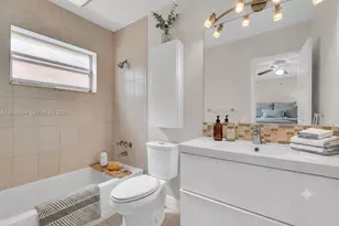 4805 NW 35th St, Lauderdale Lakes, FL 33319 - Photo 13