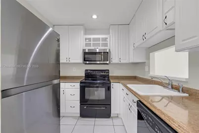 4805 NW 35th St #416, Lauderdale Lakes, FL 33319 - Photo 25