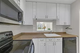 4805 NW 35th St, Lauderdale Lakes, FL 33319 - Photo 23
