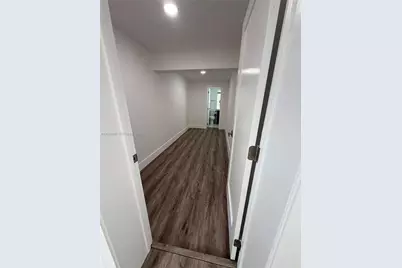 1014 W 66th St, Hialeah, FL 33012 - Photo 17