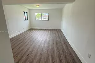 1014 W 66th St, Hialeah, FL 33012 - Photo 9