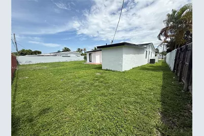 1014 W 66th St, Hialeah, FL 33012 - Photo 27