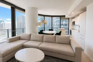 55 SW 9th St, Miami, FL 33130 - Photo 5