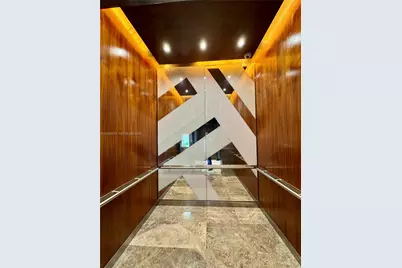 55 SW 9th St #3201, Miami, FL 33130 - Photo 25