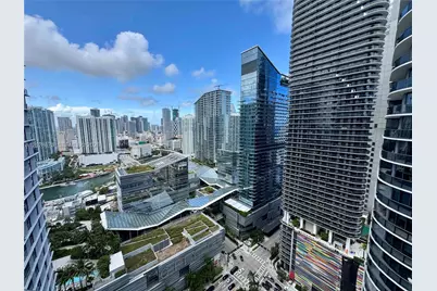 55 SW 9th St #3201, Miami, FL 33130 - Photo 1