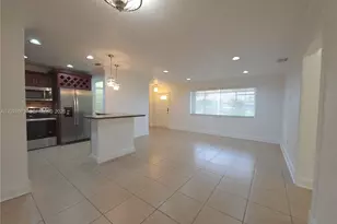 8420 NW 10th St, Pembroke Pines, FL 33024 - Photo 7