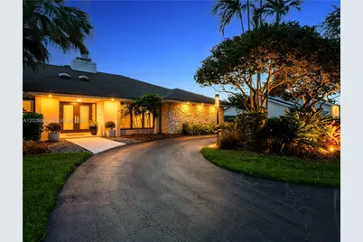 12926 SW 104th Pl, Miami, FL 33176 - Photo 3
