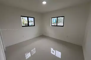 1800 NW 18th Terrace, Miami, FL 33125 - Photo 17
