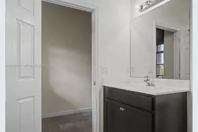 215 SE 37th Pl, Homestead, FL 33033 - Photo 15