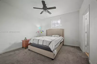 215 SE 37th Pl, Homestead, FL 33033 - Photo 13